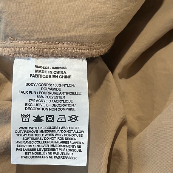 NIKE Essential Faux Fur Trim Woven Pants Sanddrift Size XXL NEW - Picture 9 of 10